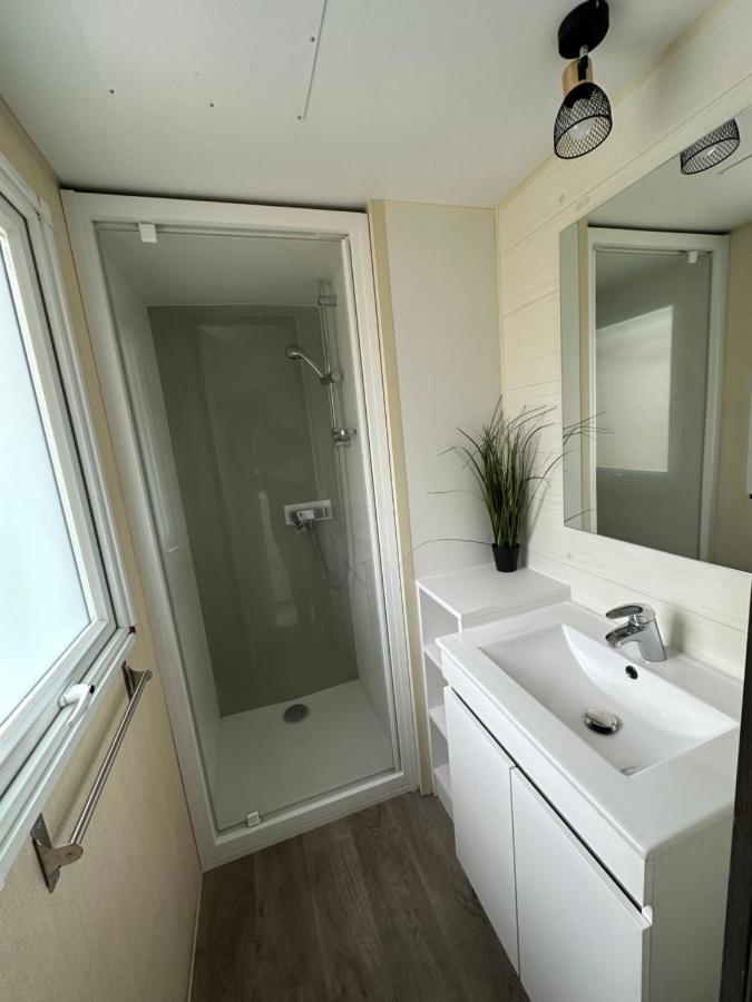 Au P'Tit Bonheur Otel La Roque-d'Antheron Dış mekan fotoğraf